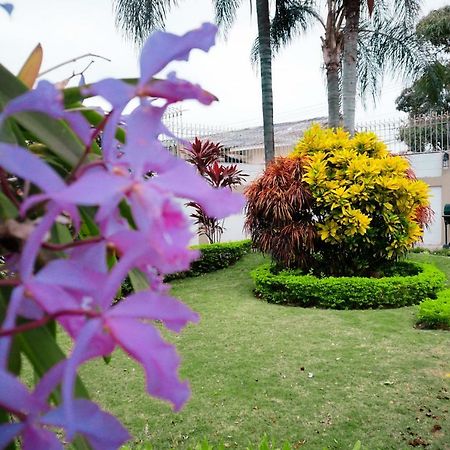 Urdesa Suites Hotel Guayaquil Extérieur photo