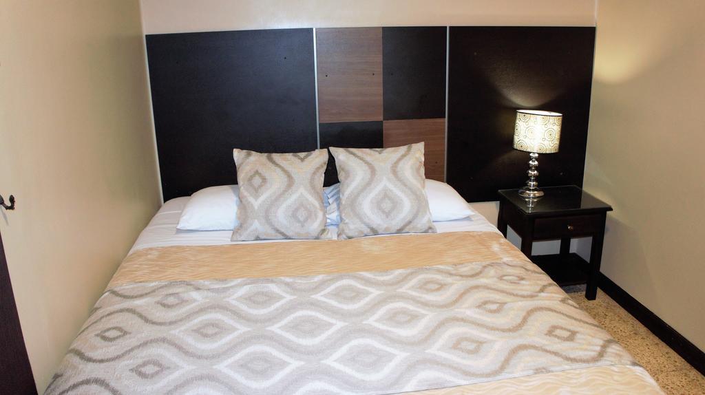 Urdesa Suites Hotel Guayaquil Extérieur photo