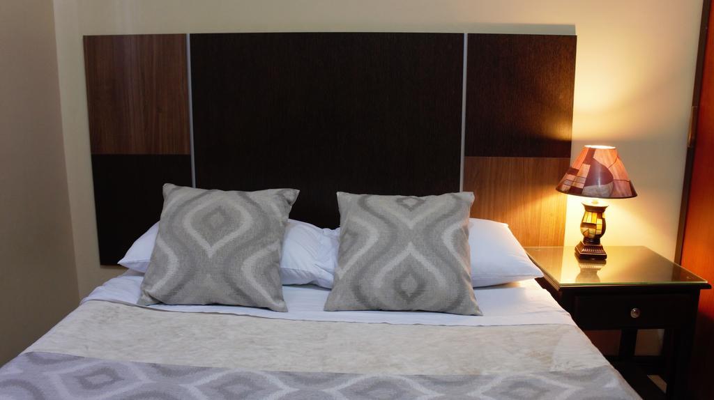 Urdesa Suites Hotel Guayaquil Extérieur photo