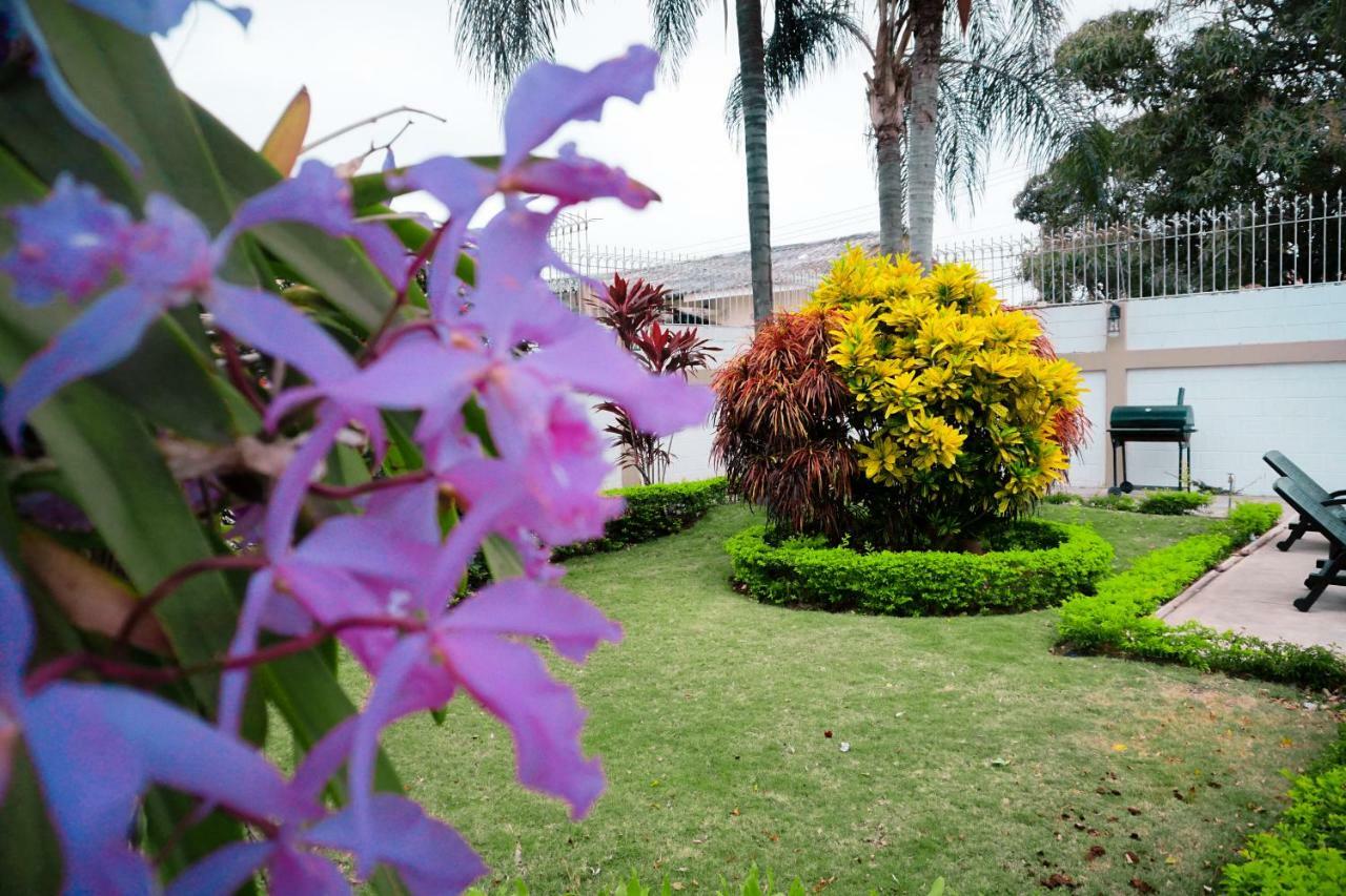 Urdesa Suites Hotel Guayaquil Extérieur photo